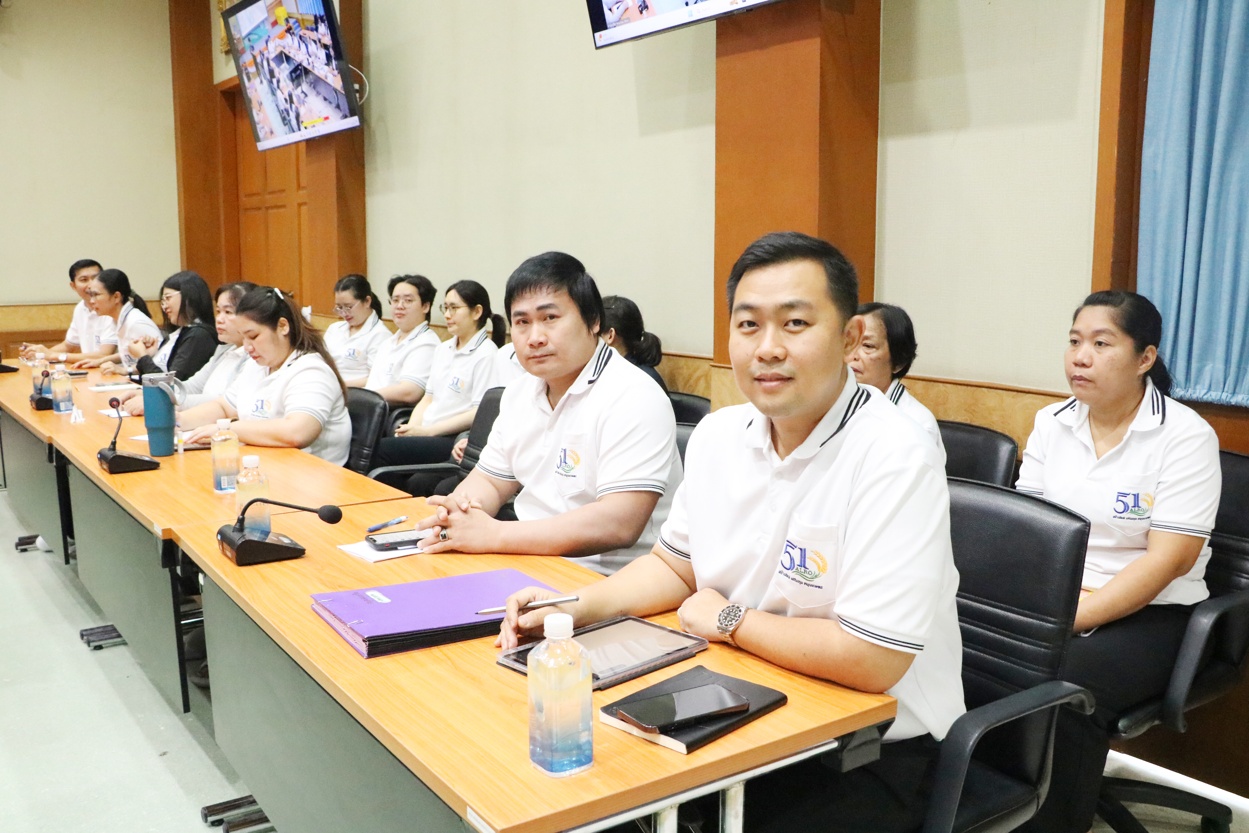 title - รองเลขาธิการ ส.ป.ก. มอบนโยบายนโยบายการดำเนินงานแก่สำนักบริหารกองทุน (สบท.)